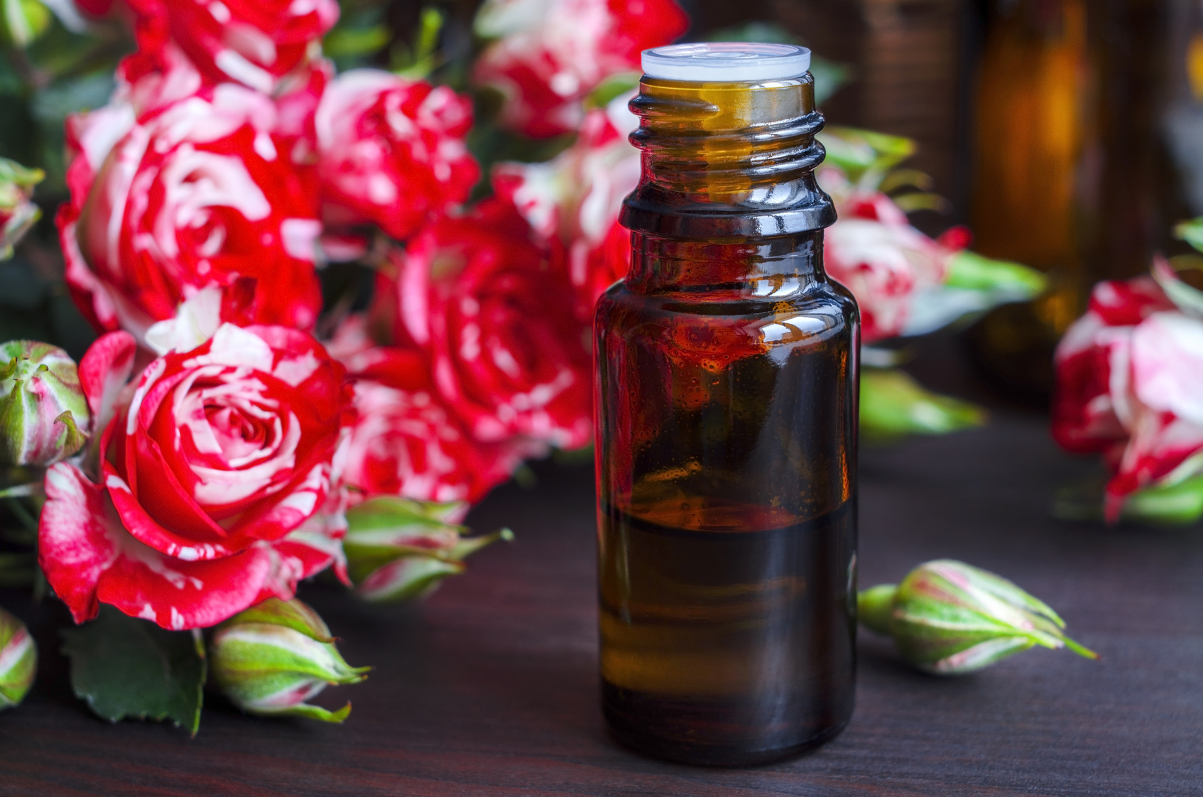 THE ESSENTIAL OIL YOU MUST HAVE FOR YOUR SKIN!