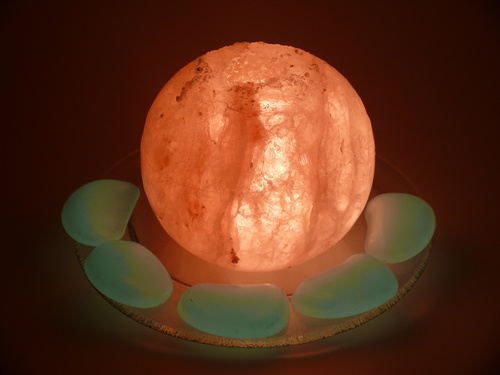 CRYSTAL SALT LAMPS AND WHY YOU NEED ONE!