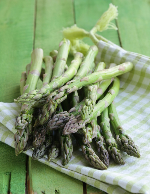 bunch of fresh organic green asparagus