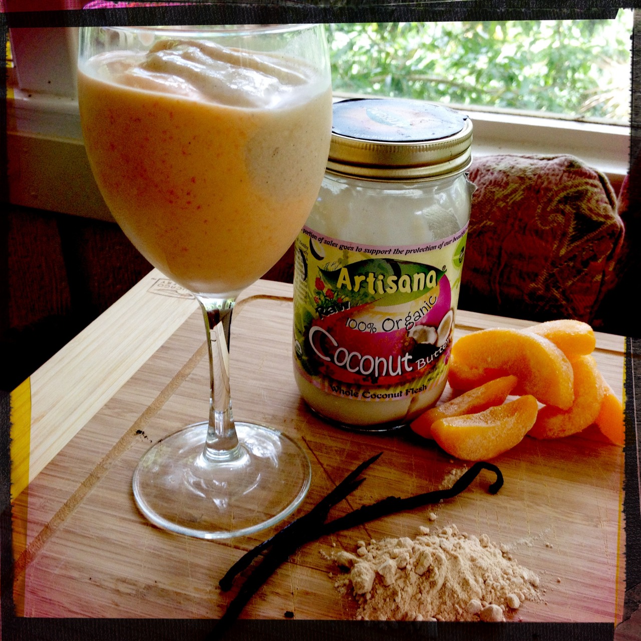 PEACHES AND CREME SMOOTHIE